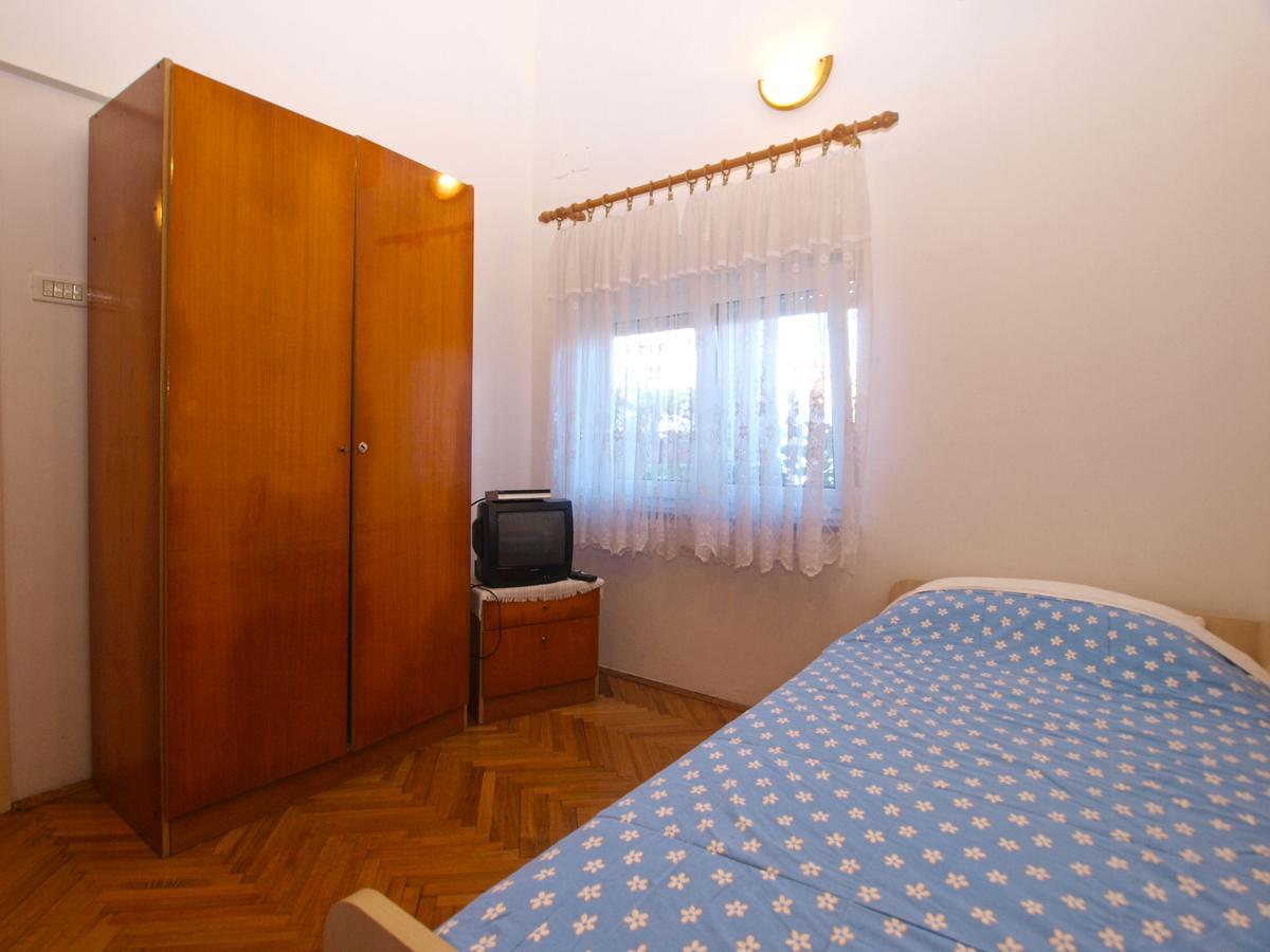 Apartments Mladen 1588 Pula Exterior photo