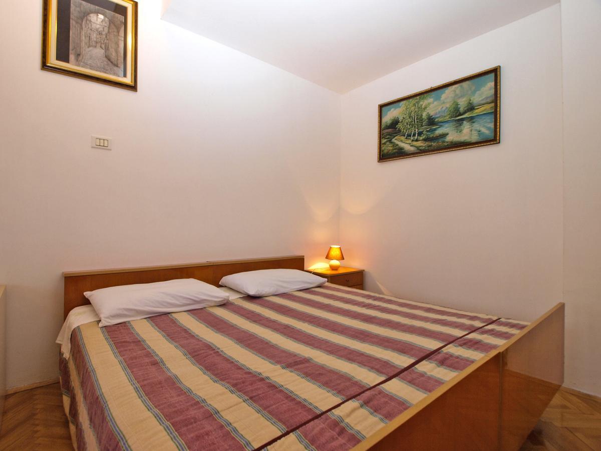Apartments Mladen 1588 Pula Exterior photo
