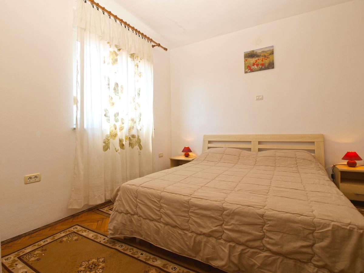 Apartments Mladen 1588 Pula Exterior photo