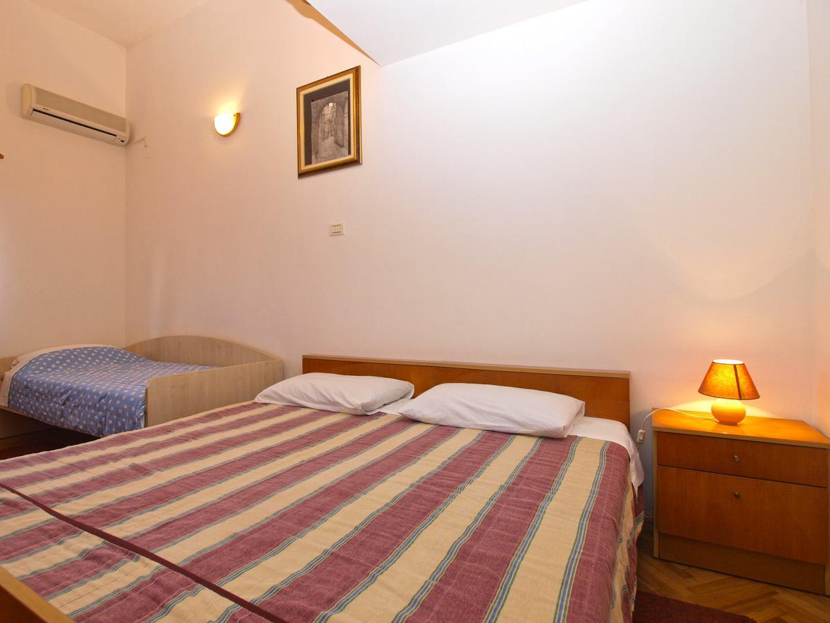 Apartments Mladen 1588 Pula Exterior photo